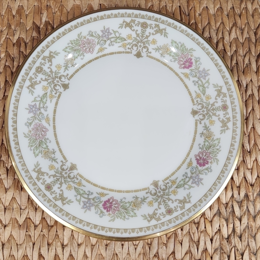 LENOX Castle Garden Dinner Plate